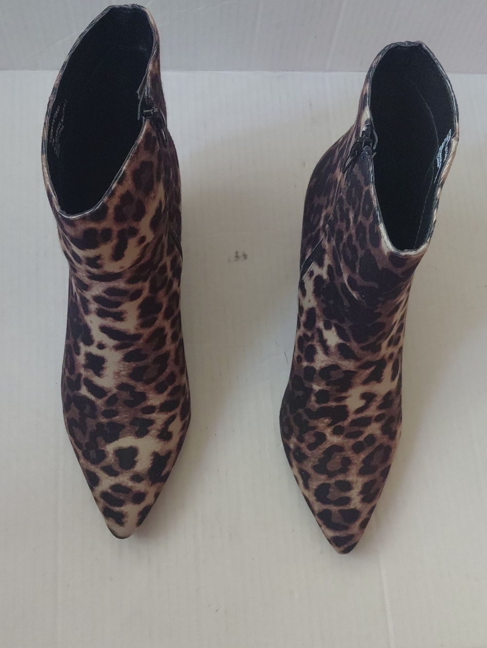 Steve Madden Women Leopard Print Pointed Ankle Booties Brown  Black Side Zip 10M